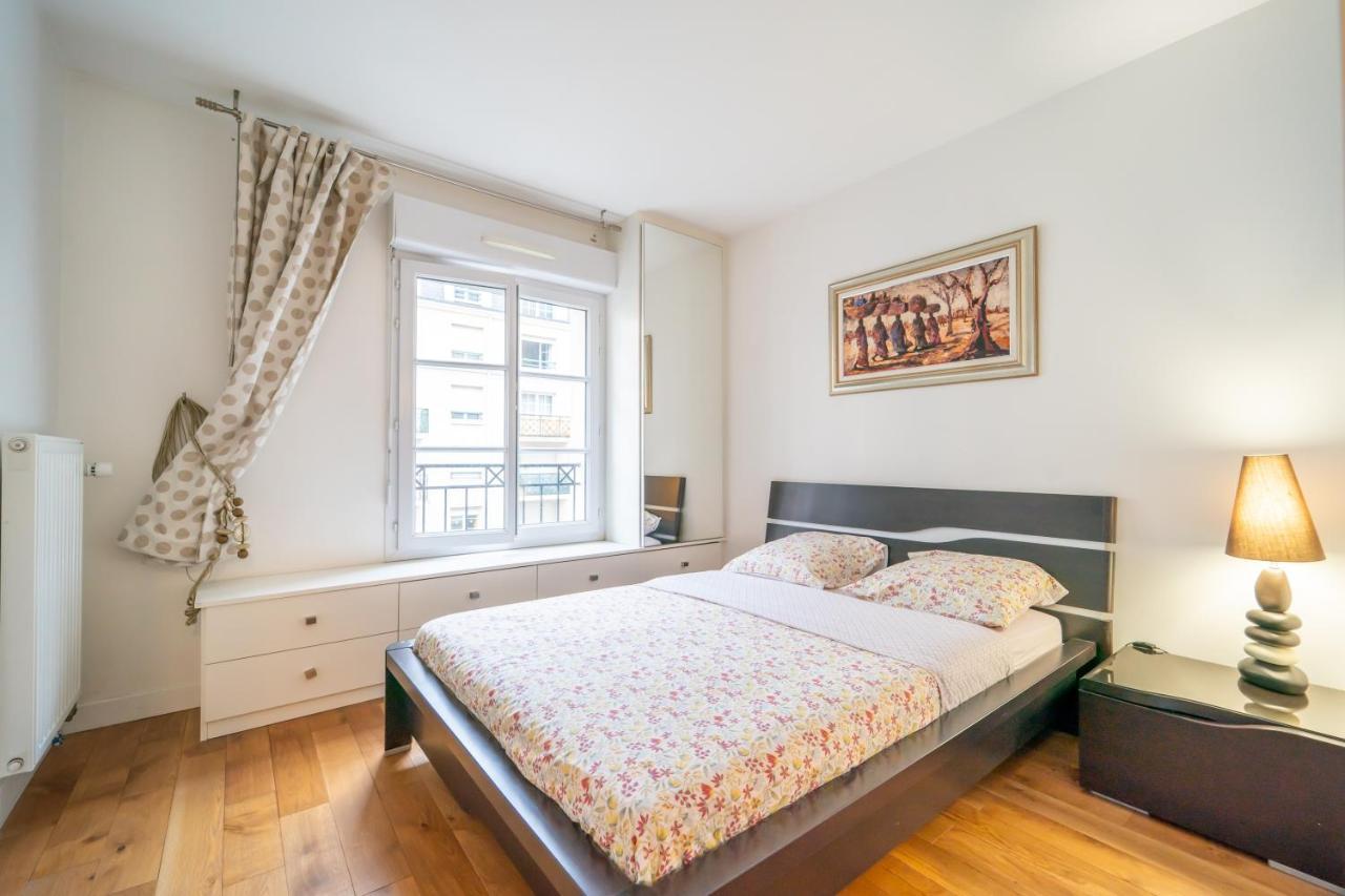 Appartamento Havre De Paix - Appt Avec Terrasse Courbevoie Esterno foto