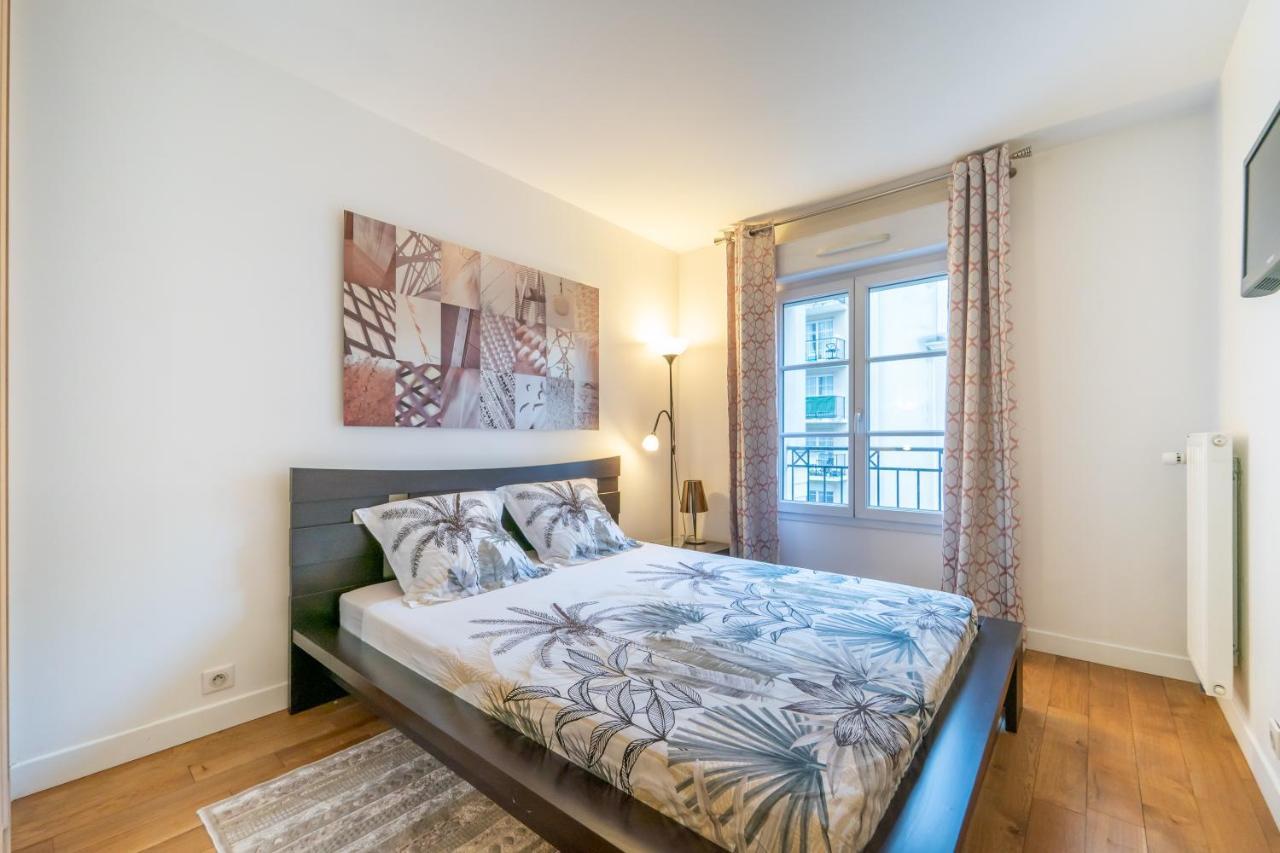Appartamento Havre De Paix - Appt Avec Terrasse Courbevoie Esterno foto