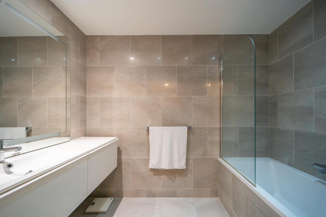Appartamento Havre De Paix - Appt Avec Terrasse Courbevoie Esterno foto